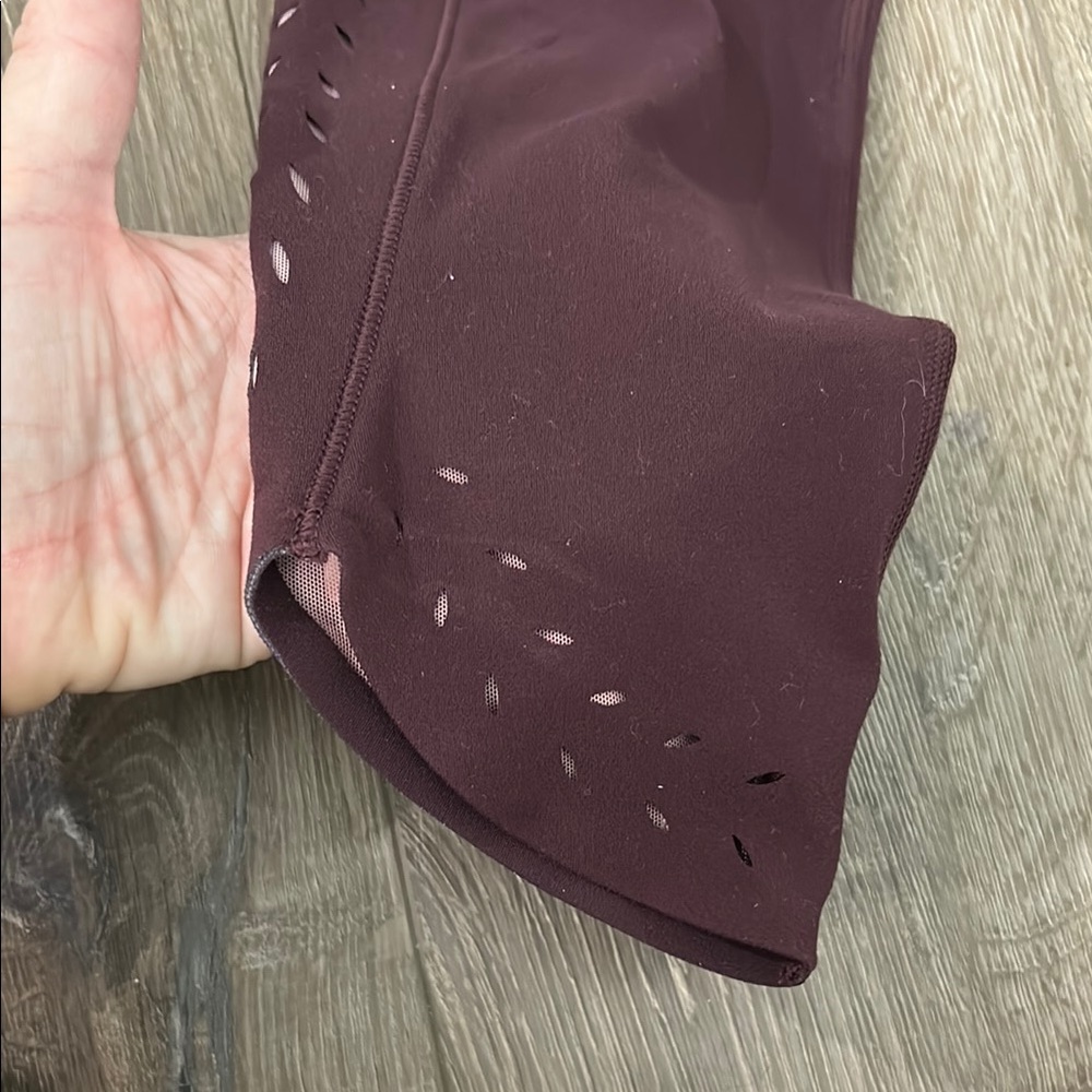 Worn once - ATHLETA Salutation Stash Pocket Laser Cut 7/8 Tights - Picture 6 of 6